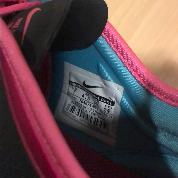 Nike Free TR Fit 5 Runners - Picture 9 of 10